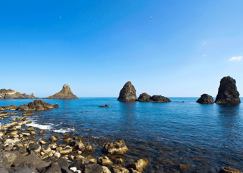 Aci Trezza, un luogo incantevole che unisce turismo e storia