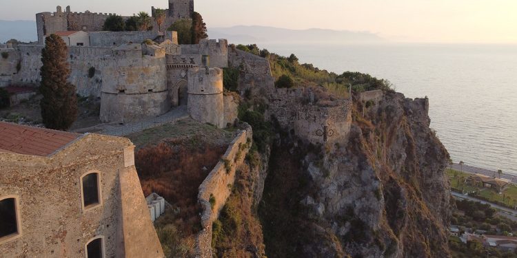 Castello di Milazzo, una nobildonna si aggira nelle notti di luna piena