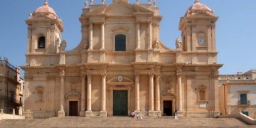 Cattedrale Noto, ricostruzione della cupola esempio di rinascita
