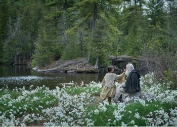 Frankenstein torna al cinema secondo Del Toro: fiaba triste e necessaria