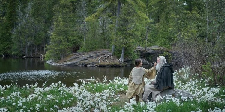 Frankenstein torna al cinema secondo Del Toro: fiaba triste e necessaria