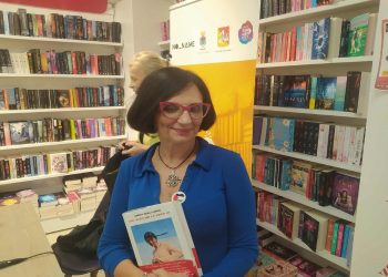 Col buio me la vedo di Anna Mallamo: le due facce della famiglia per una 16enne