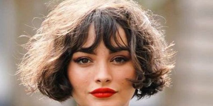 French Bob: il taglio più chic del momento è corto, sfrontato e parigino