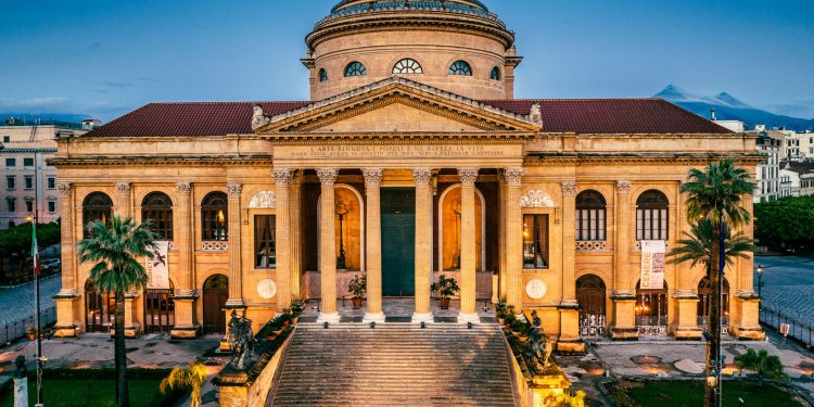Monachella al Teatro Massimo di Palermo: quanti aneddoti ci sono?