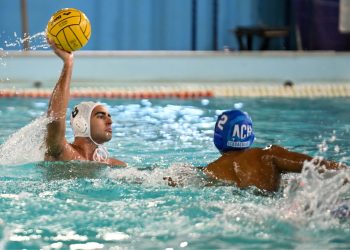 Nuoto Catania: inizio scoppiettante, ma piedi per terra