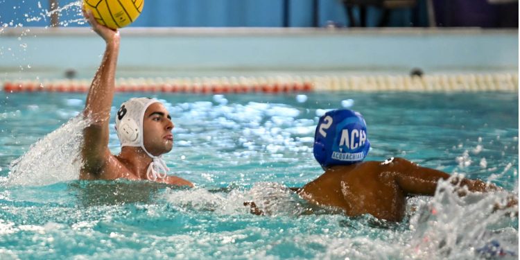 Nuoto Catania: inizio scoppiettante, ma piedi per terra