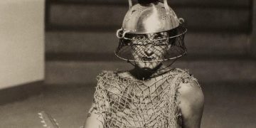 Man Ray: l’artista che confluisce moda, cinema, fotografia e pittura