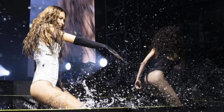 Elodie incanta Roma: il suo show magico al Palazzo dello Sport