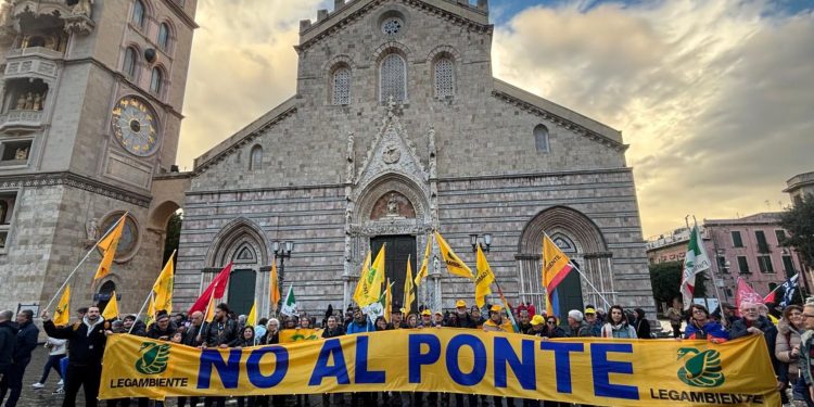 Corteo “No Ponte sullo Stretto”, grande adesione: cosa viene contestato?