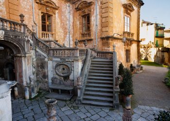 Villa Palagonia, luogo di misteri e di storie bizzarre